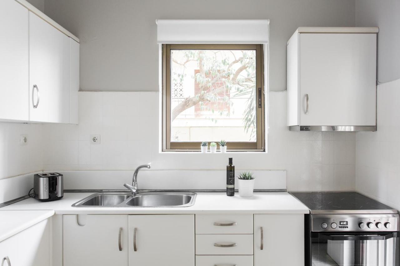 Pleasant 2Br Apartment Near Helexpo By Upstreet Афины Экстерьер фото